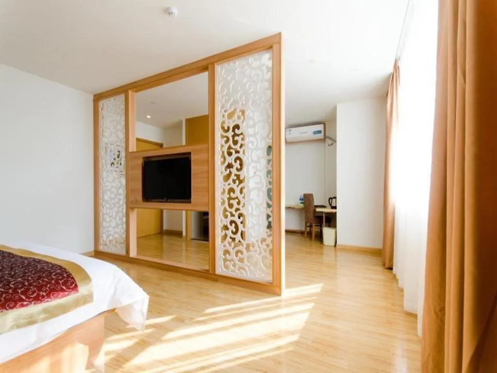Greentree Inn Suzhou North Zhongshan Road Weiye Yingchun Plaza Business Hotel 소주